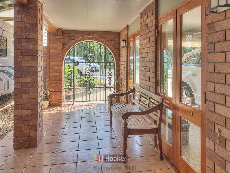 16 Tanis Street, Eight Mile Plains QLD 4113