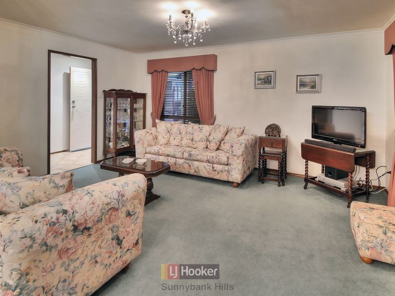 8 Firelight Street, Sunnybank Hills QLD 4109