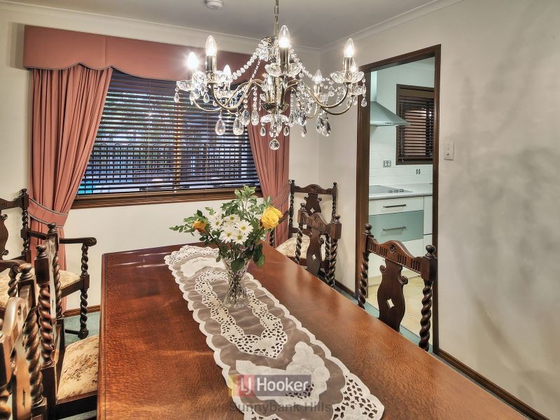 8 Firelight Street, Sunnybank Hills QLD 4109