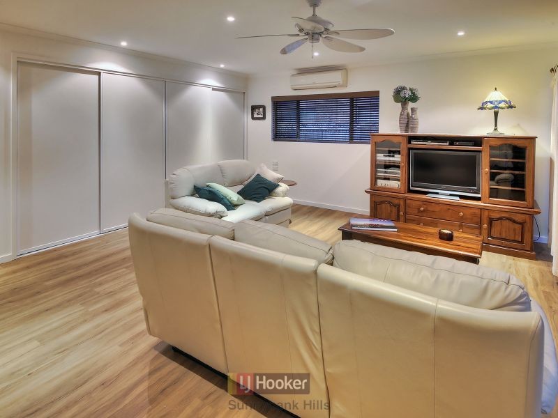 8 Firelight Street, Sunnybank Hills QLD 4109