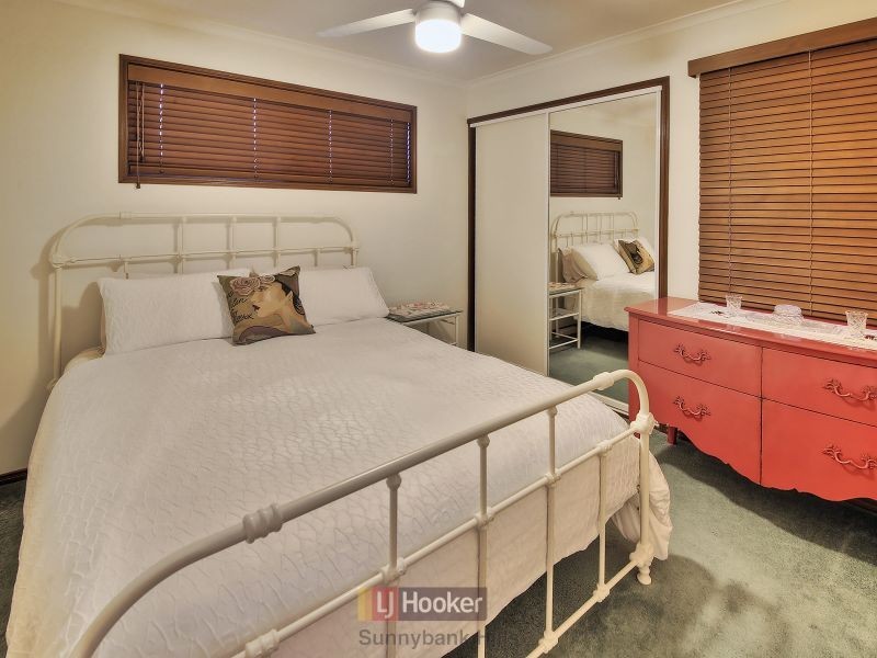 8 Firelight Street, Sunnybank Hills QLD 4109