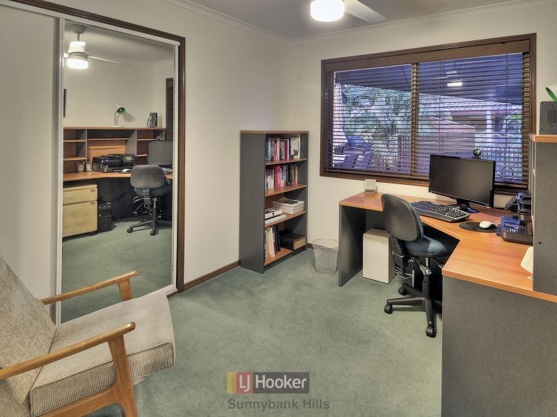 8 Firelight Street, Sunnybank Hills QLD 4109