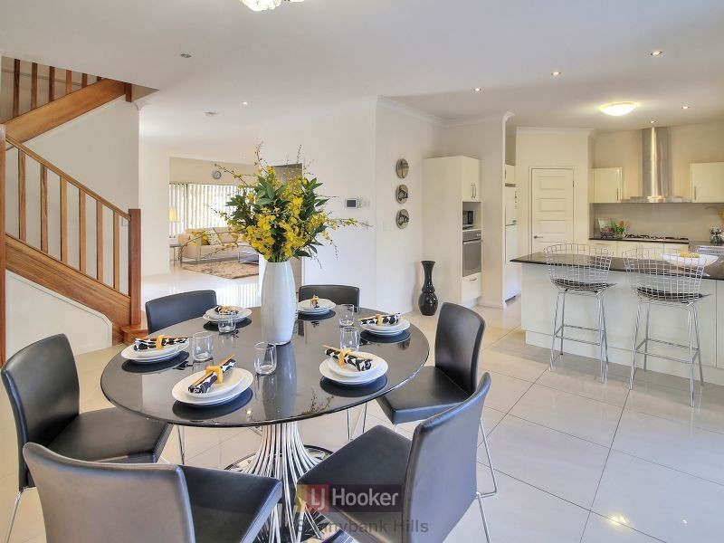 20 Trevi Close, Eight Mile Plains QLD 4113