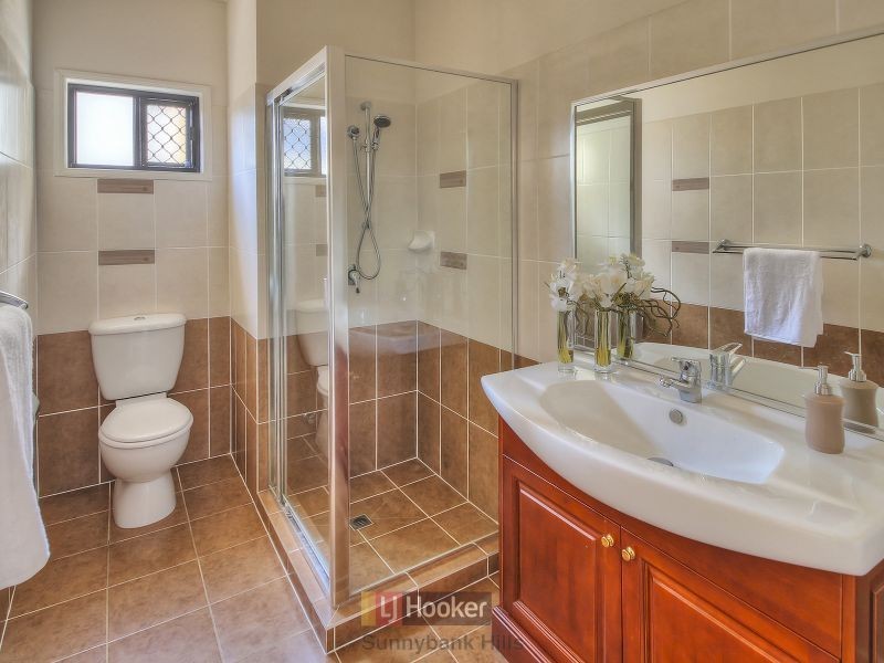 20 Trevi Close, Eight Mile Plains QLD 4113