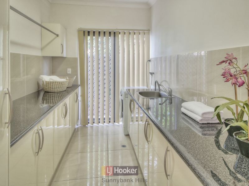 20 Trevi Close, Eight Mile Plains QLD 4113