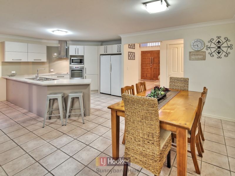 35 Cedar Place, Stretton QLD 4116