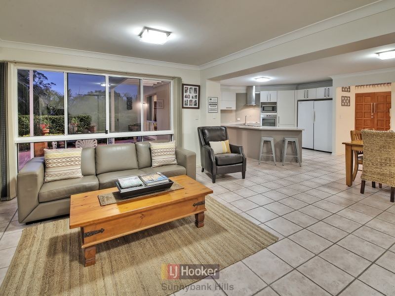 35 Cedar Place, Stretton QLD 4116