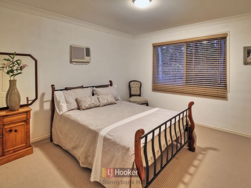 35 Cedar Place, Stretton QLD 4116