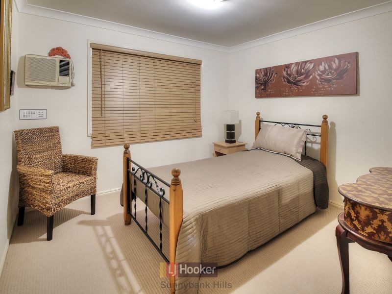 35 Cedar Place, Stretton QLD 4116