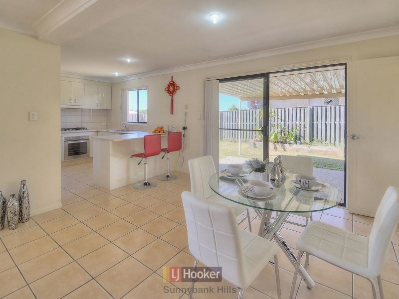 2 Apsley Crescent, Parkinson QLD 4115