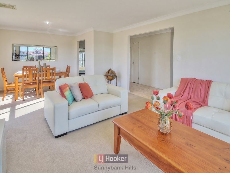 2 Apsley Crescent, Parkinson QLD 4115