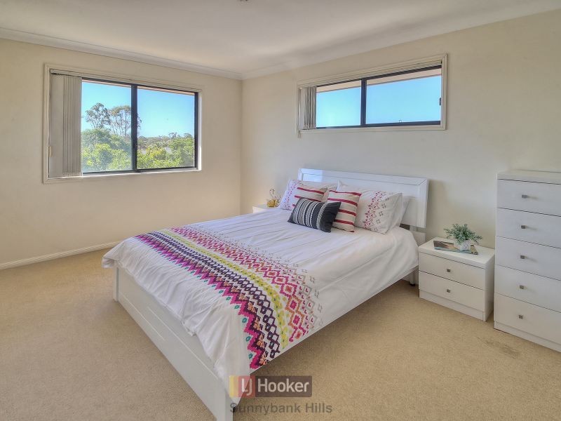 2 Apsley Crescent, Parkinson QLD 4115