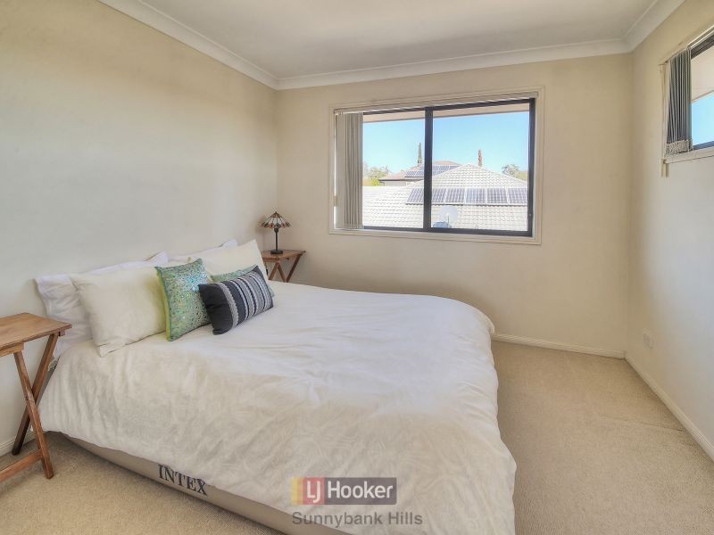 2 Apsley Crescent, Parkinson QLD 4115