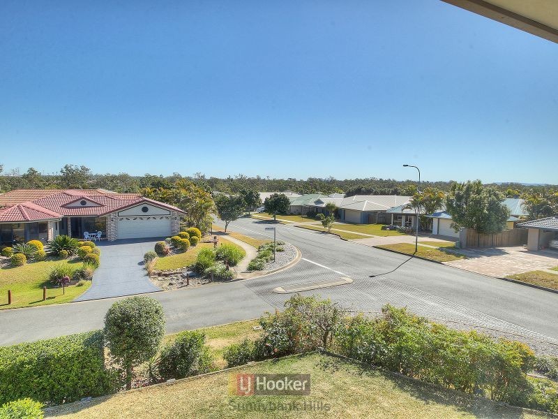 2 Apsley Crescent, Parkinson QLD 4115