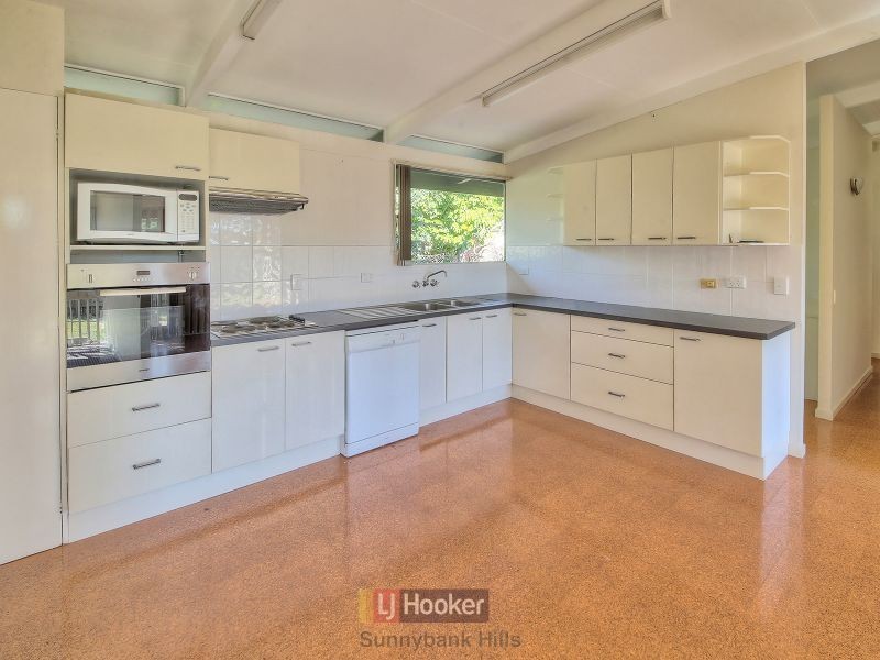 87 Pinelands Road, Sunnybank Hills QLD 4109