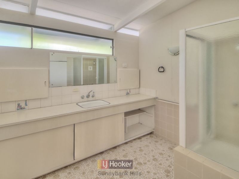 87 Pinelands Road, Sunnybank Hills QLD 4109