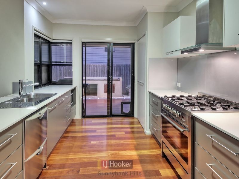 15 Injune Circuit, Calamvale QLD 4116