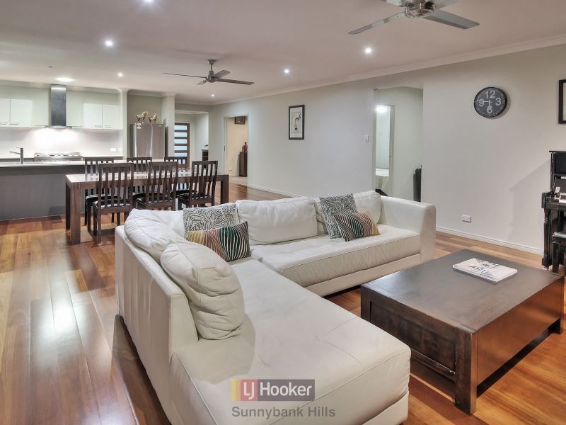 15 Injune Circuit, Calamvale QLD 4116