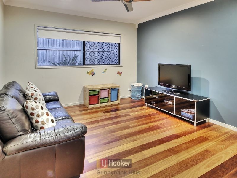 15 Injune Circuit, Calamvale QLD 4116