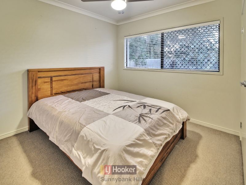 15 Injune Circuit, Calamvale QLD 4116