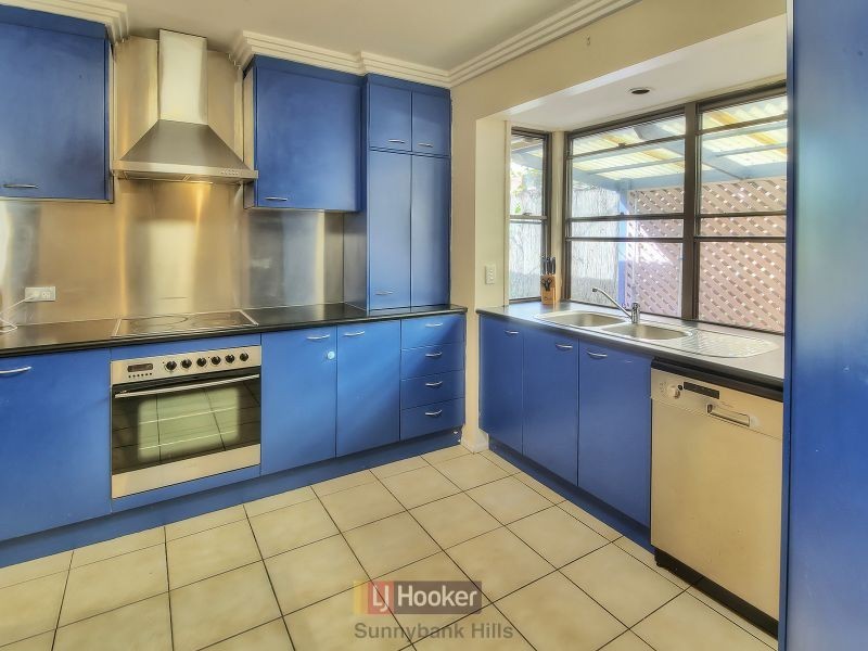 18 Gartford Street, Robertson QLD 4109