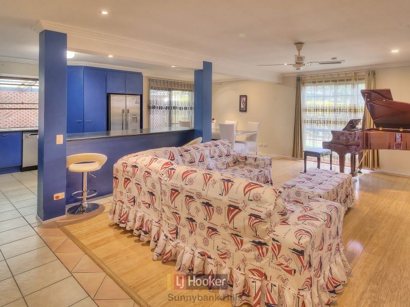 18 Gartford Street, Robertson QLD 4109