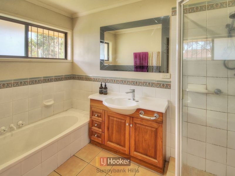 18 Gartford Street, Robertson QLD 4109