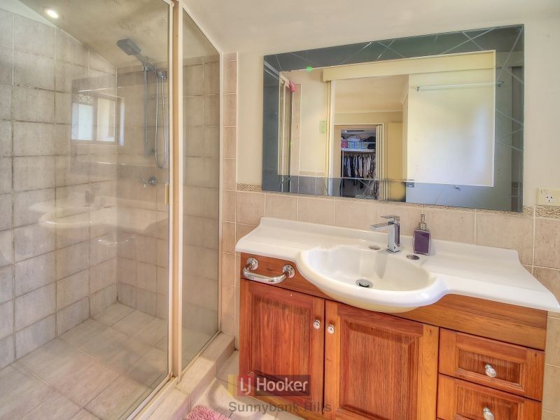 18 Gartford Street, Robertson QLD 4109