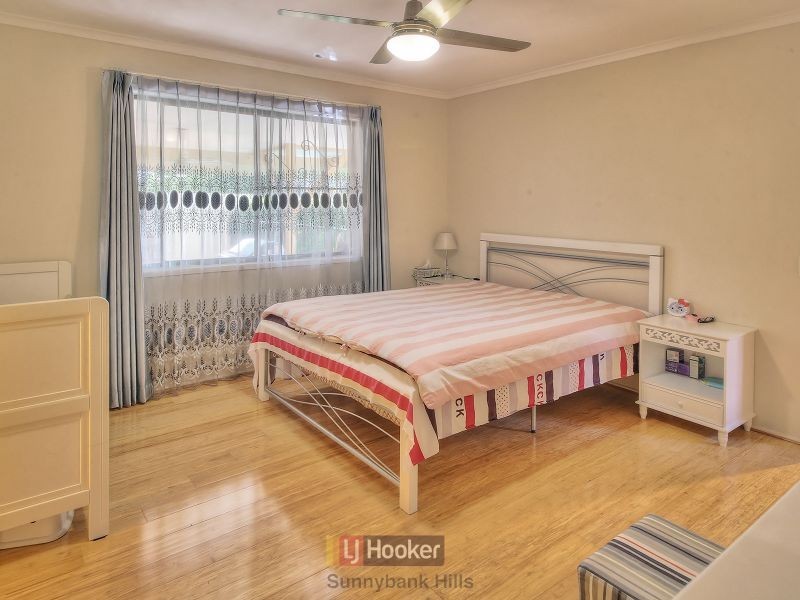 18 Gartford Street, Robertson QLD 4109