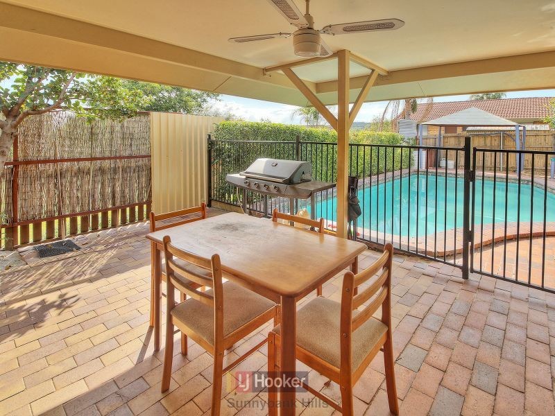 18 Gartford Street, Robertson QLD 4109