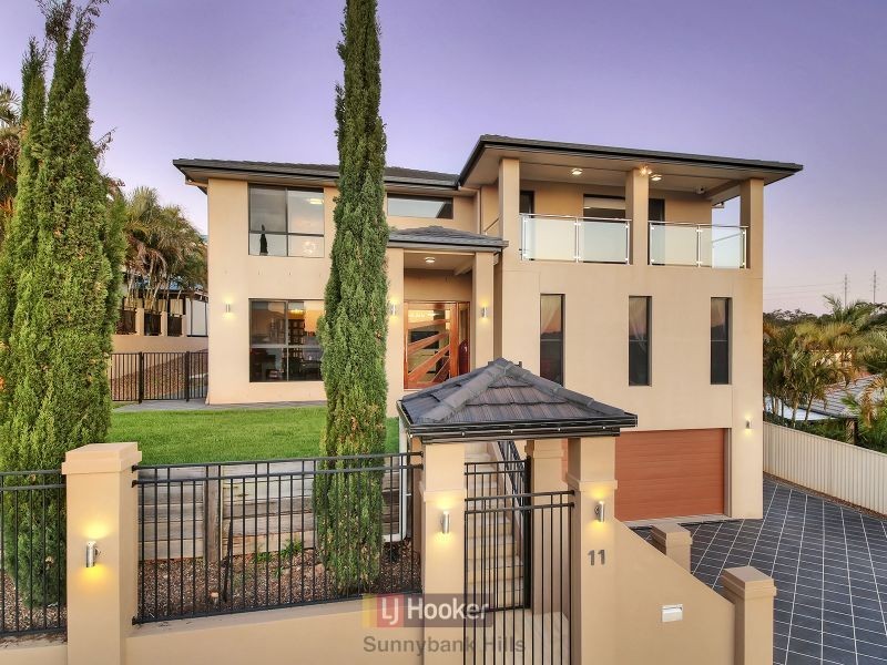 11 Grasmere Place, Carindale QLD 4152