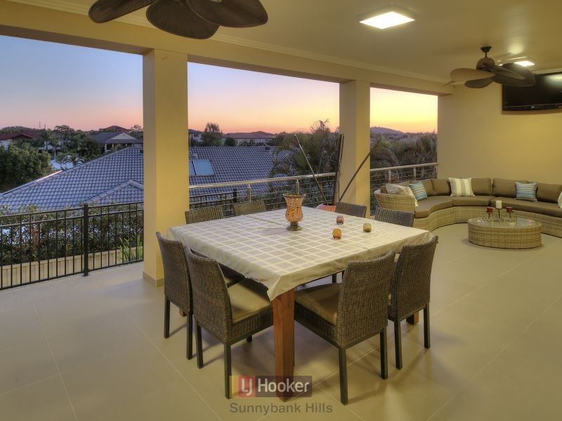 11 Grasmere Place, Carindale QLD 4152