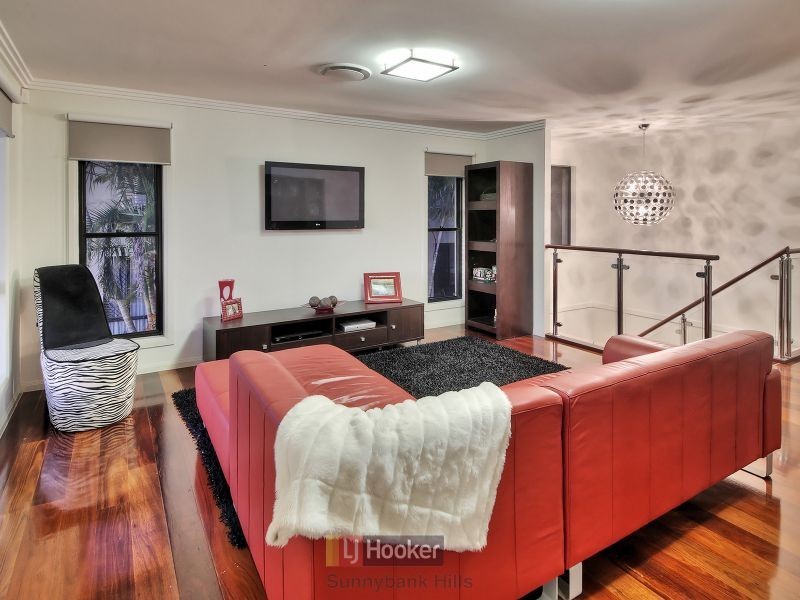 11 Grasmere Place, Carindale QLD 4152