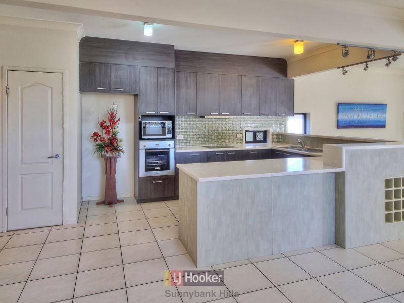 32 Gatling Road, Cannon Hill QLD 4170
