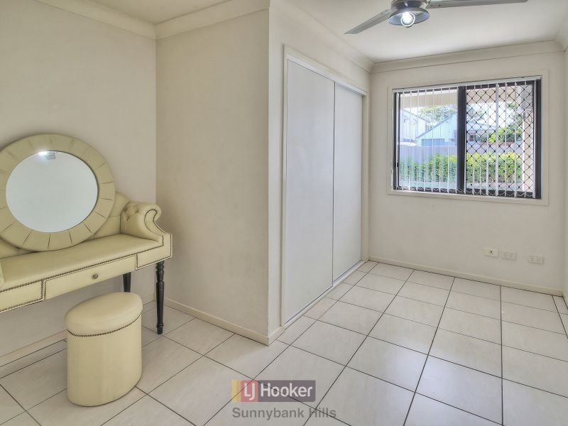 32 Gatling Road, Cannon Hill QLD 4170