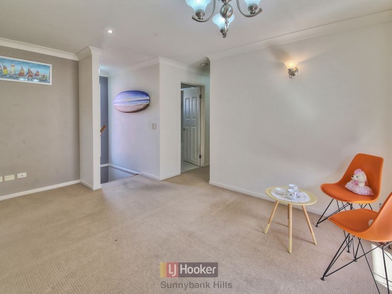 32 Gatling Road, Cannon Hill QLD 4170