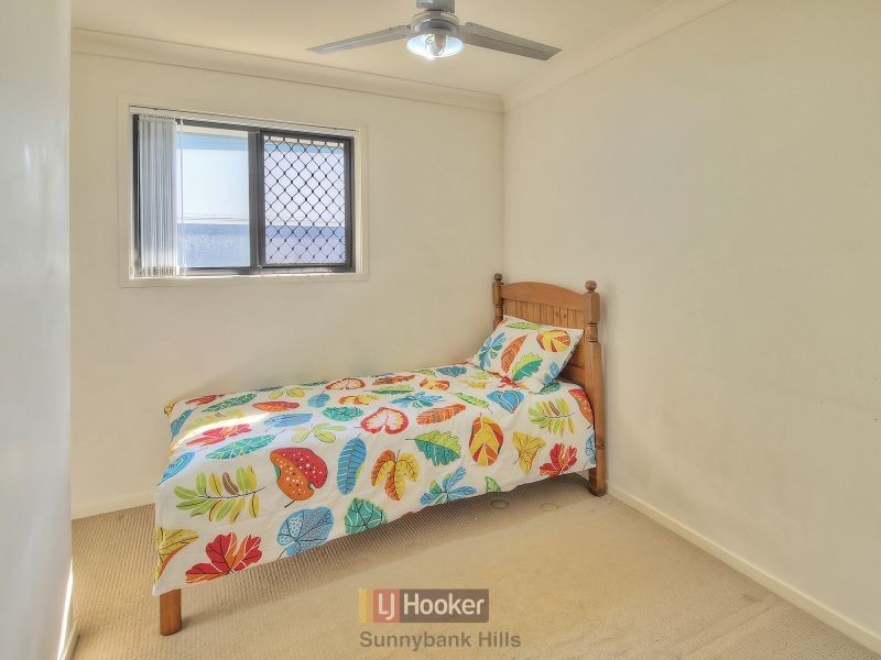 32 Gatling Road, Cannon Hill QLD 4170