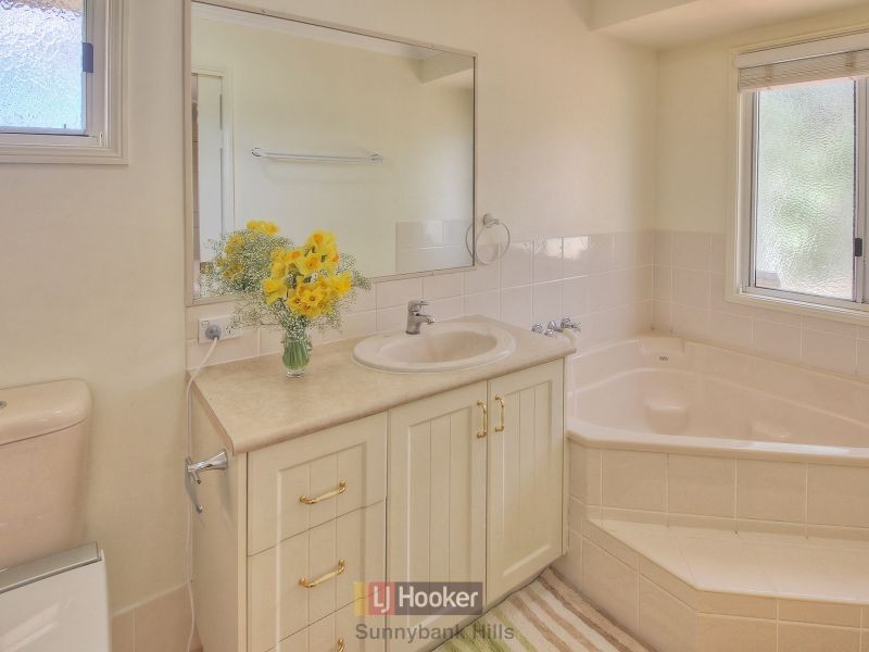 61 Alan Crescent, Eight Mile Plains QLD 4113