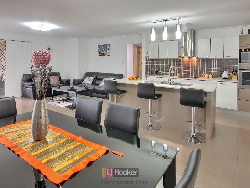46 Paul Drive, Regents Park QLD 4118
