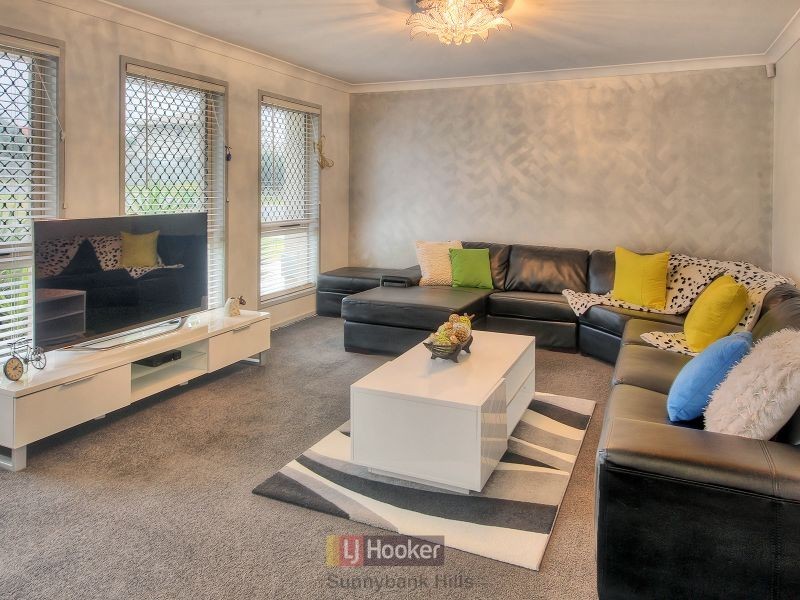 46 Paul Drive, Regents Park QLD 4118