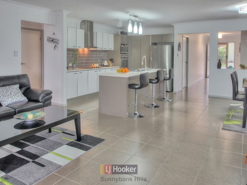 46 Paul Drive, Regents Park QLD 4118