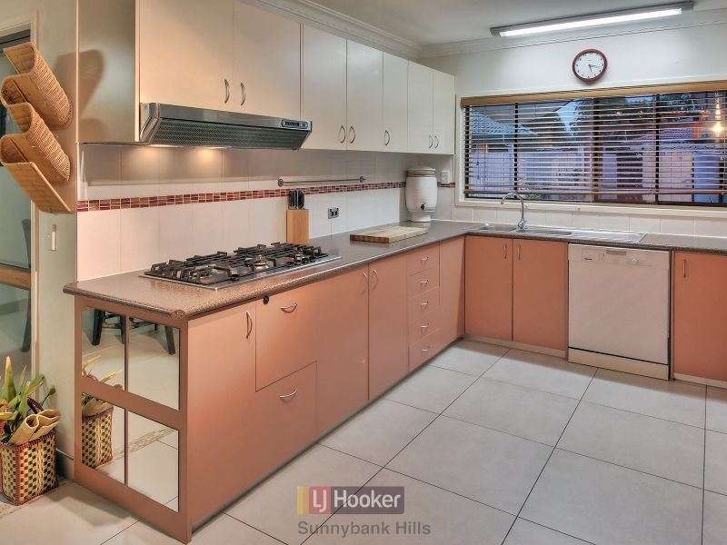 22 Turnmill Street, Macgregor QLD 4109