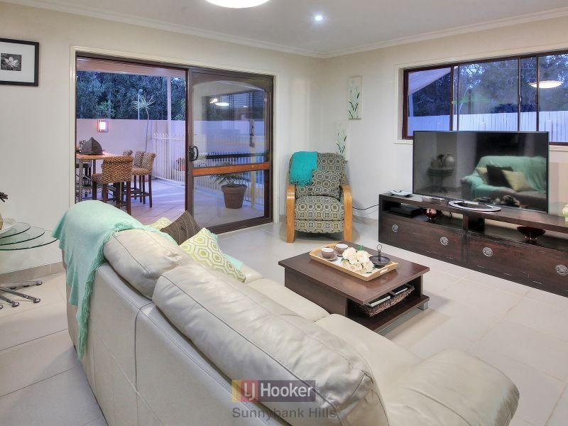 22 Turnmill Street, Macgregor QLD 4109