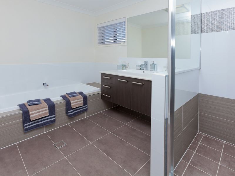 48 Skyview Avenue, Rochedale QLD 4123