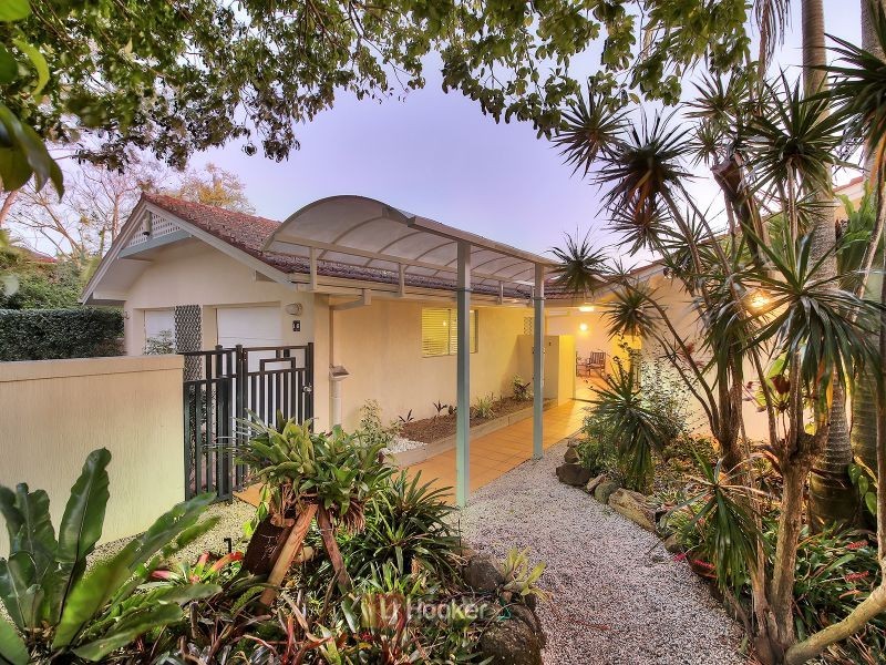 16 Wilonda Street, Robertson QLD 4109