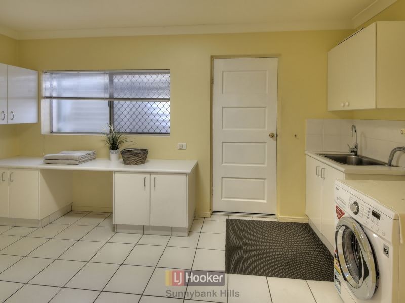 16 Wilonda Street, Robertson QLD 4109