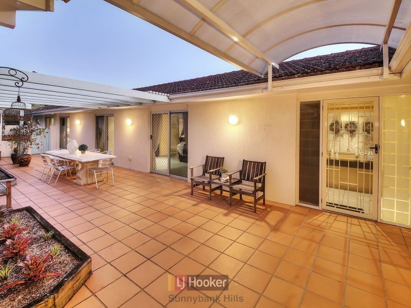 16 Wilonda Street, Robertson QLD 4109