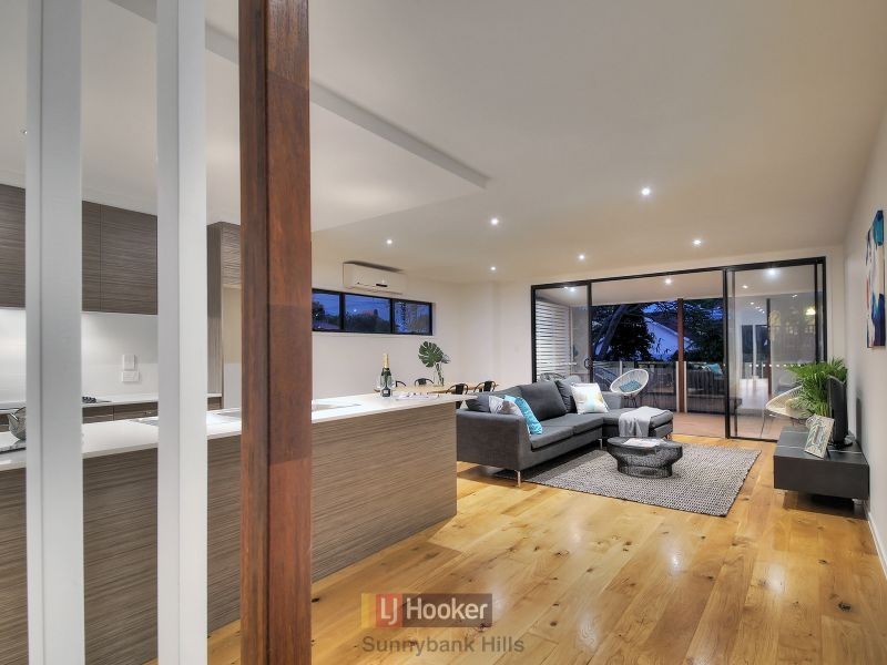 4 Colville Street, Highgate Hill QLD 4101