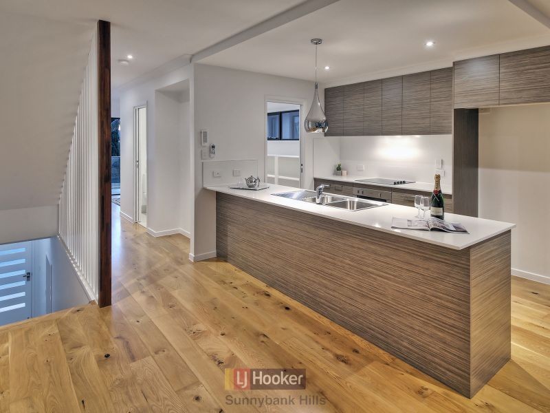 4 Colville Street, Highgate Hill QLD 4101