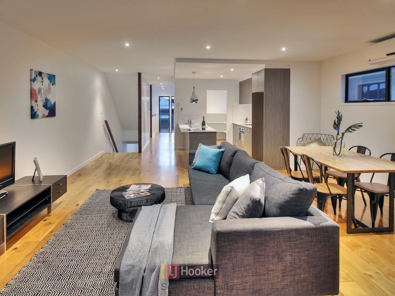 4 Colville Street, Highgate Hill QLD 4101